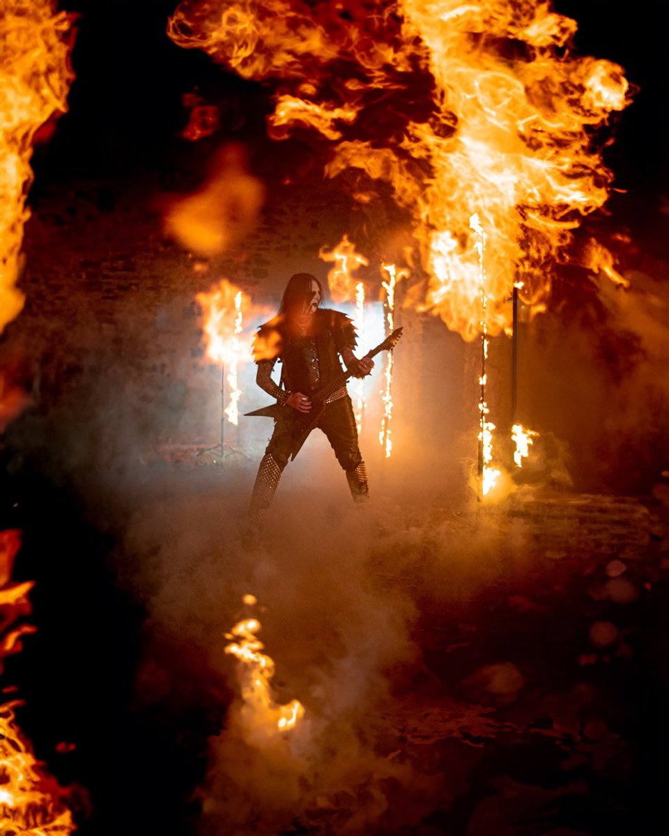 Szermanowicz's tweet photo. @DarkFuneral #darkfuneral #g13 #grupa13 #grupa13official https://t.co/hvmE3ooYua