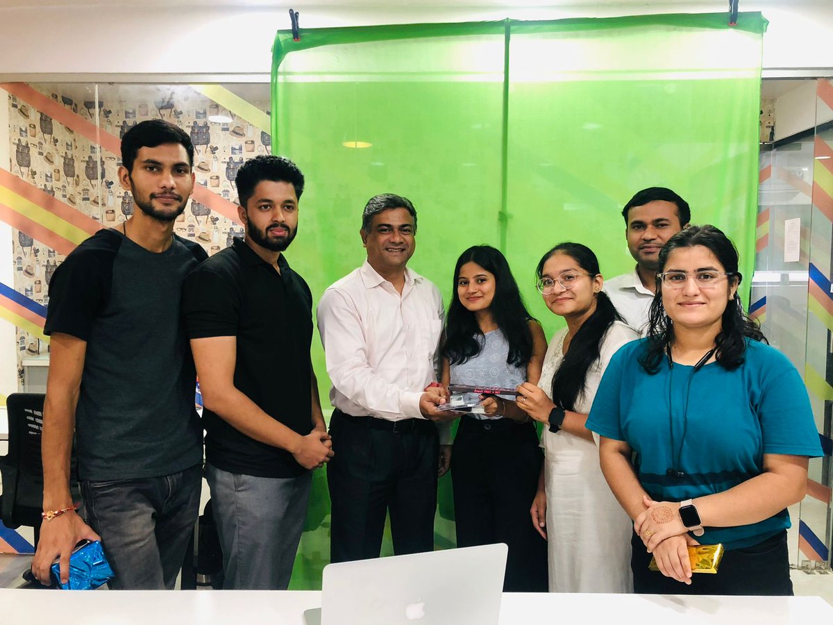 RiteshVictor1's tweet photo. Teaching is the profession that teaches all the other professions.

#Happyteacherday to all..

#GratefulStudents #Trainer #WorldTeachersDay #InspiringEducators #TeachersDay2023 #Myforexeye https://t.co/MCkcIZxmDZ