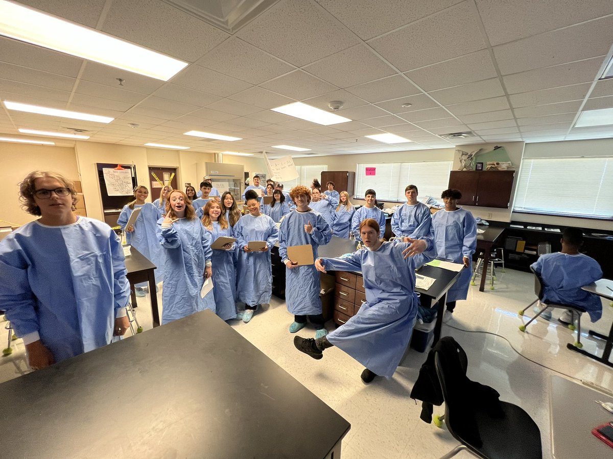 BNHSForensics's tweet photo. BNHS students suited up to sketch the crime scenes and measure evidence. #IAmNISDCTE @ByronNelsonHigh @NisdCTE https://t.co/FXkxGaeFNG
