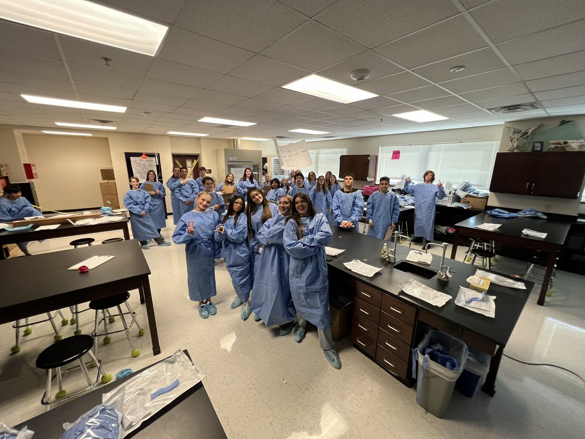 BNHSForensics's tweet photo. BNHS students suited up to sketch the crime scenes and measure evidence. #IAmNISDCTE @ByronNelsonHigh @NisdCTE https://t.co/FXkxGaeFNG