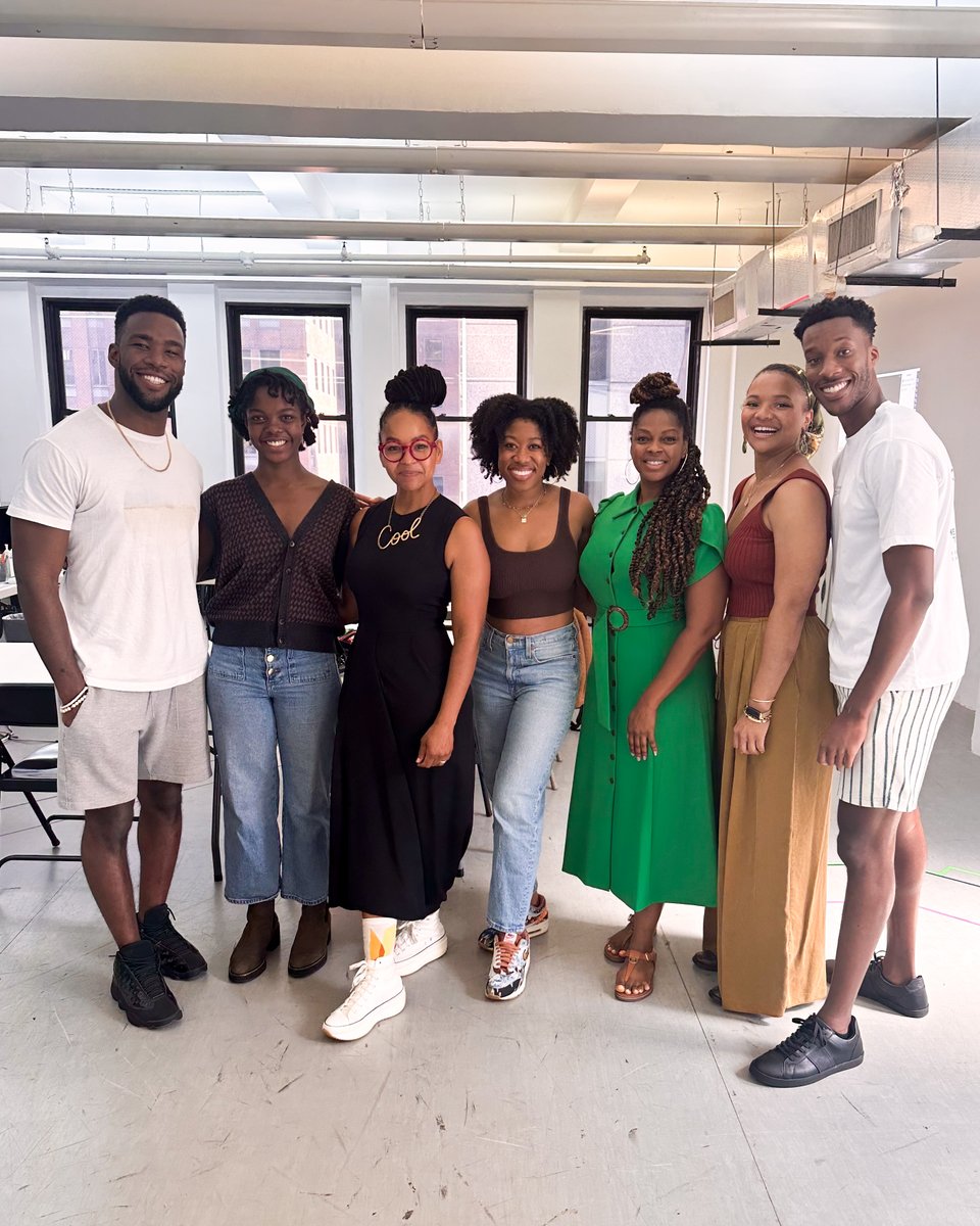roundaboutnyc's tweet photo. Back to school at #RoundaboutUnderground. Today's lesson? Making deals... 😈 Buy $30 tickets to #CovenantPlay https://t.co/lnNmW4dQxr https://t.co/mBpUz5g9Qm