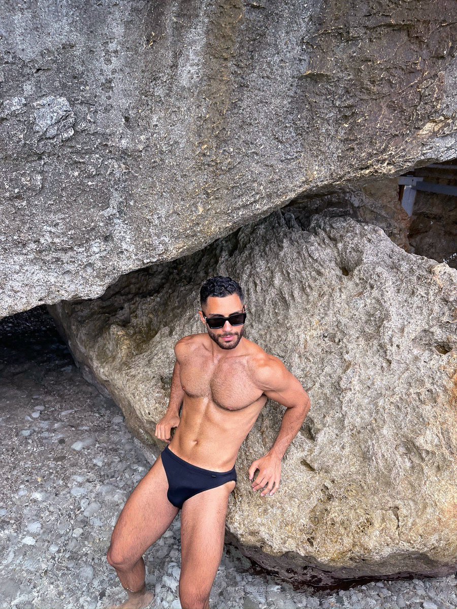 theonlysina's tweet photo. Hot and dangerous 

https://t.co/YFgY8nygrW https://t.co/usqYpLhpPl