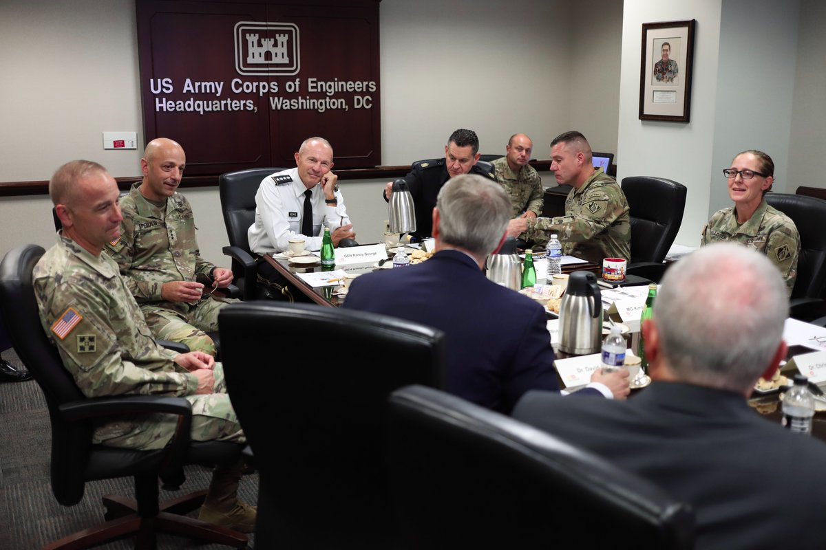 USACEHQ's tweet photo. The U.S. Army Corps of Engineers welcomed Gen. Randy A. George, acting U.S. Army Chief of Staff (@ArmyChiefStaff), and Sgt. Maj. of the Army (@USArmySMA) Michael R. Weimer to its headquarters to discuss how USACE supports the nation and the warfighter. (THREAD) https://t.co/lkFlBfKqrV