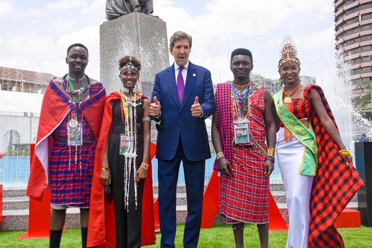 The 🇺🇸 is working with African partners to tackle the #ClimateCrisis. At #AfricaClimateSummit23 <a href="/ClimateEnvoy/">Climate at State</a> listened to African leaders &amp; announced $30 million to accelerate #FoodSecurity.