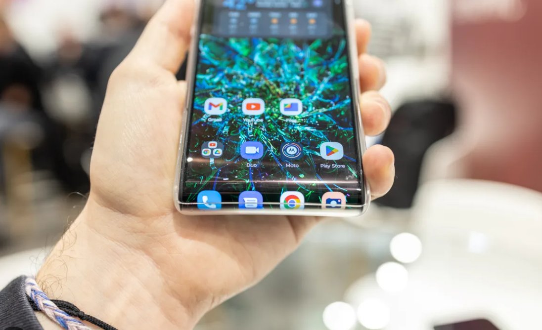 TechScoreNY's tweet photo. READY 4 something NEW ?? ⬇️⬇️
#smartphones #rollables https://t.co/RKNmoLkJvh