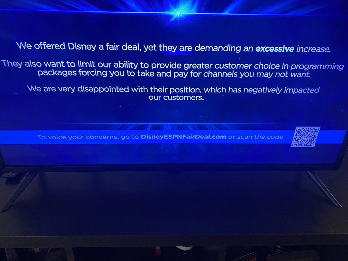 Aumnupe94's tweet photo. I sure hope advertisers are taking note of this BS. @TMobile @Nike @TheGeneralAuto @GM @HomeDepot @Disney https://t.co/Rm7IEI0mvI