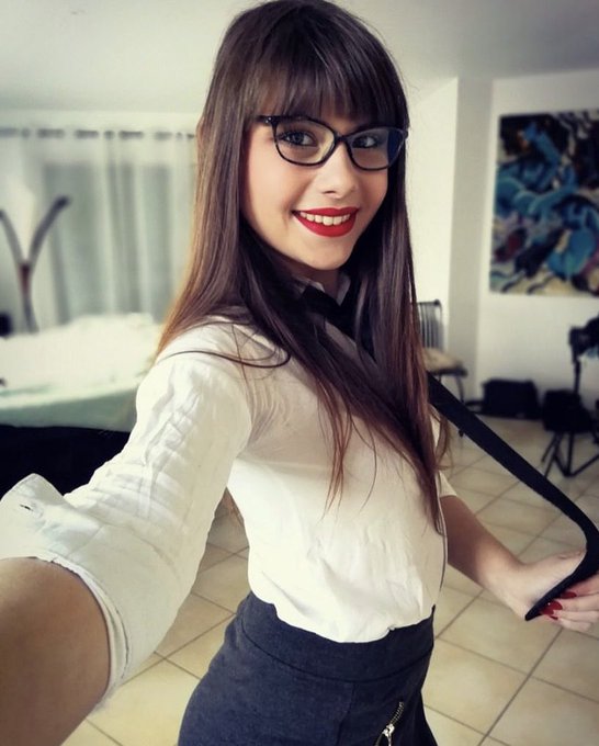 En g&eacute;n&eacute;ral c&rsquo;est moi l&rsquo;&eacute;l&egrave;ve et pas la prof   https://t.co/jr2bn76D18  @swamecom  #challengeswame https://t<a href="/tag/challengeswame"class="tags"><span>#challengeswame</span></a>