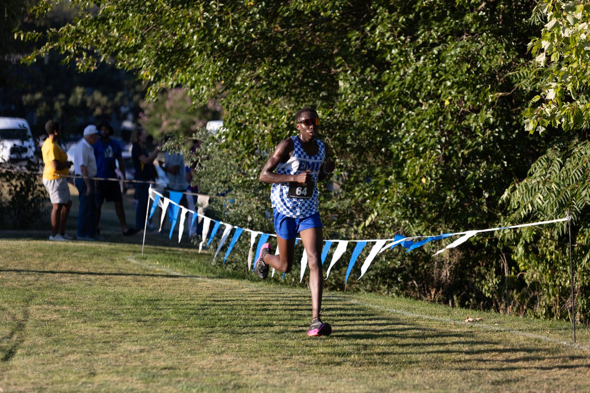 EMU_Athletics's tweet image. Here&apos;s a few of our favorite 📸from the @EMU_XC_TF home meet last Friday! 

Photo Credit: DBE Photography
Full Gallery 🖼️: bit.ly/3sJzP7W

#RoyalPride | #CompeteTogether