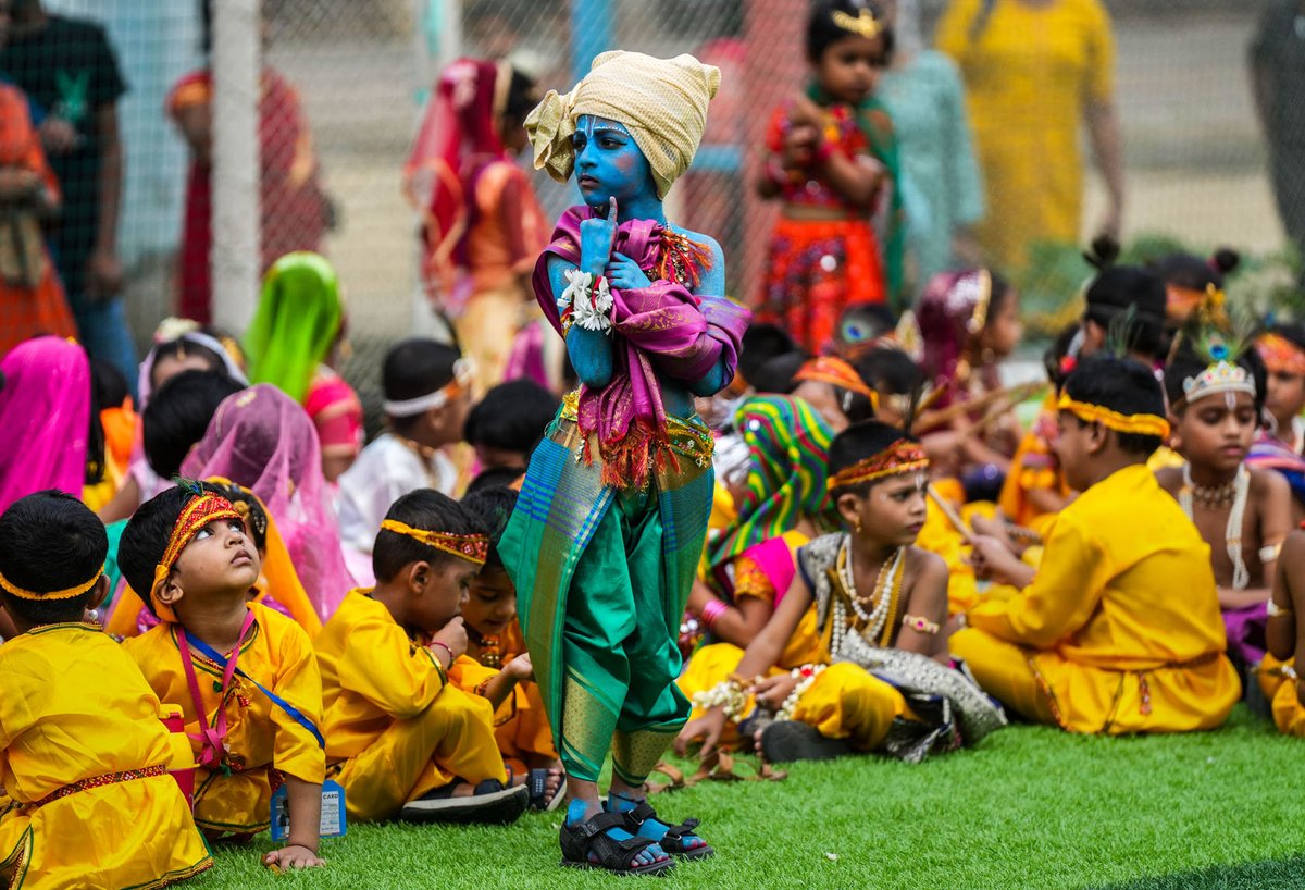 கிருஷ்ண ஜெயந்தி விழா கோலாகல கொண்டாட்டம் - புகைப்படங்கள்
bit.ly/3Z6wf3N
#KrishnaJayanthi | #KrishnaJanmashtami2023 | #krishnashtami | #Krishna | #Krishna