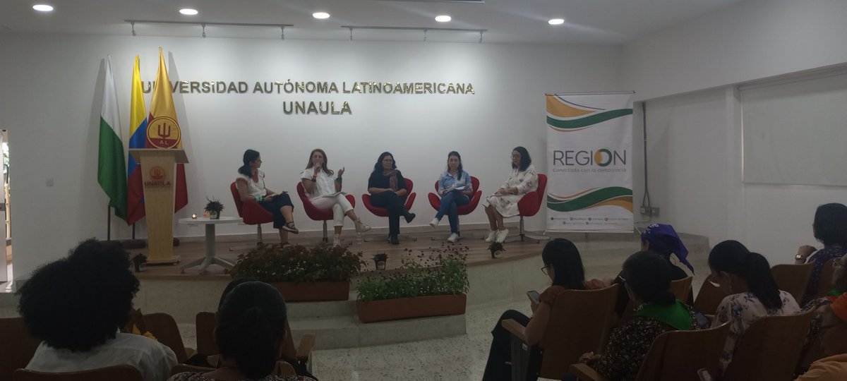 Azulacoma's tweet photo. Seminario Internacional El Derecho de las Mujeres a la Ciudad.
Las mujeres pensamos en el desarrollo de nuestra ciudad con perspectiva de género. https://t.co/5YbAvCTvae
