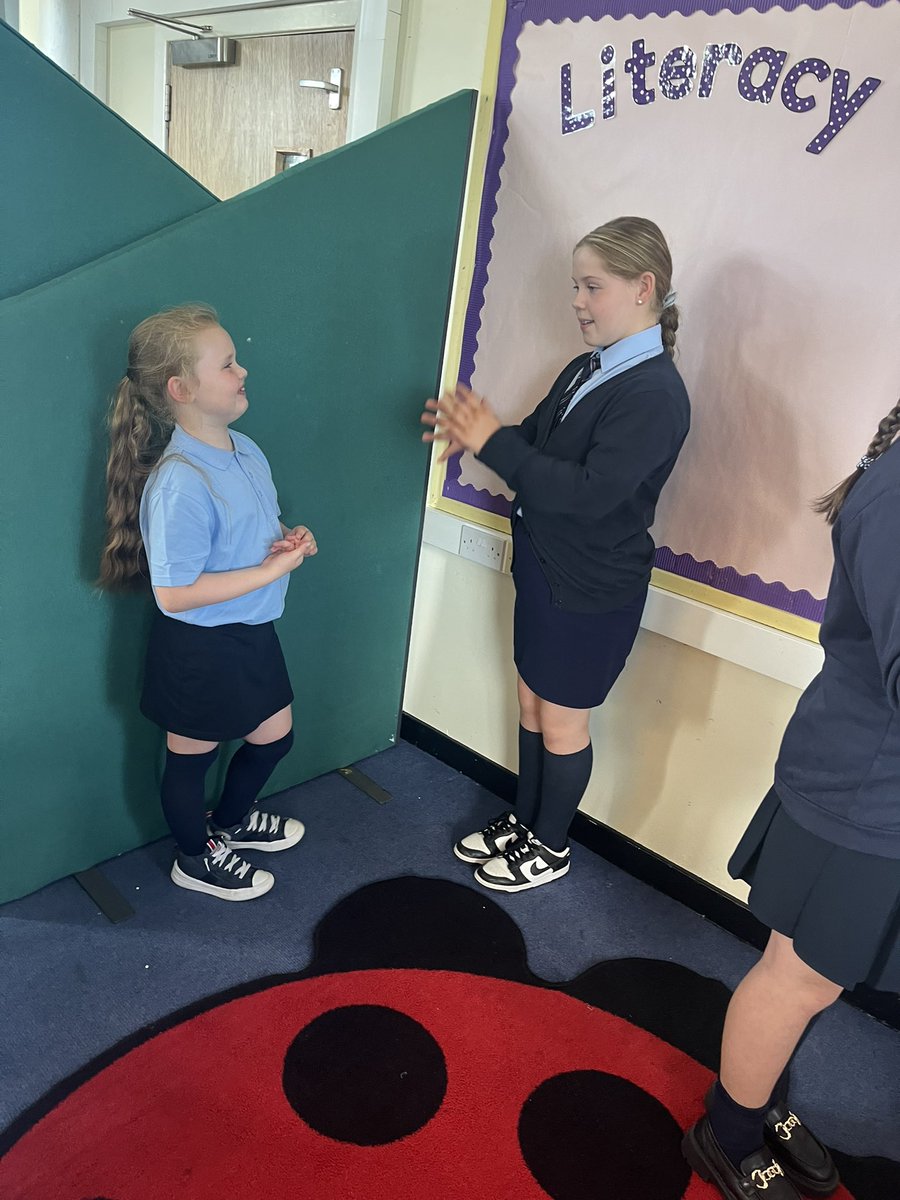 StJosephsWDC's tweet image. Lots of happy faces during our community builder yesterday! #problembasedlearning #teamwork