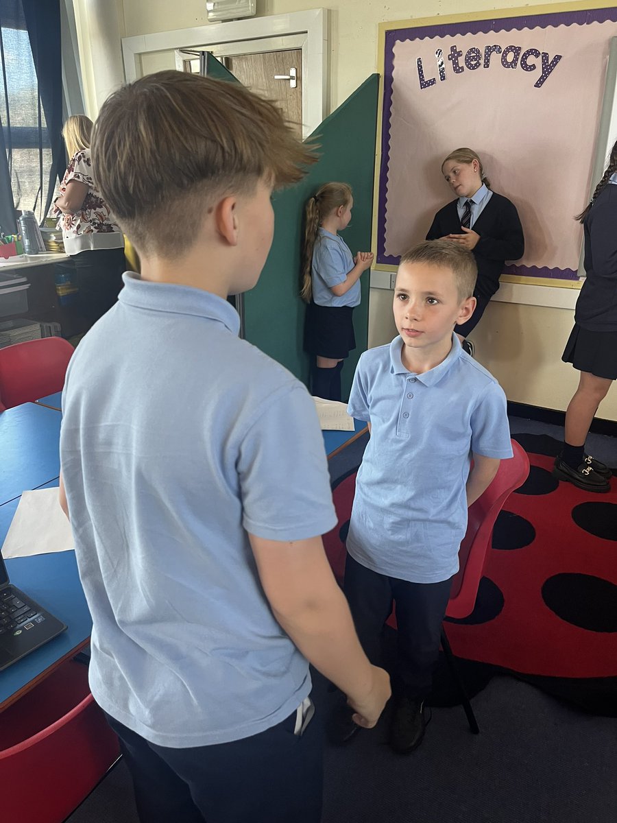 StJosephsWDC's tweet image. Lots of happy faces during our community builder yesterday! #problembasedlearning #teamwork