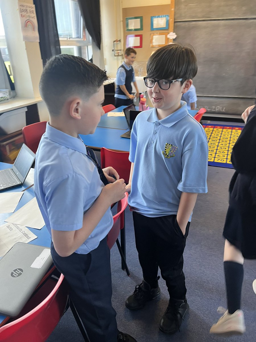 StJosephsWDC's tweet image. Lots of happy faces during our community builder yesterday! #problembasedlearning #teamwork