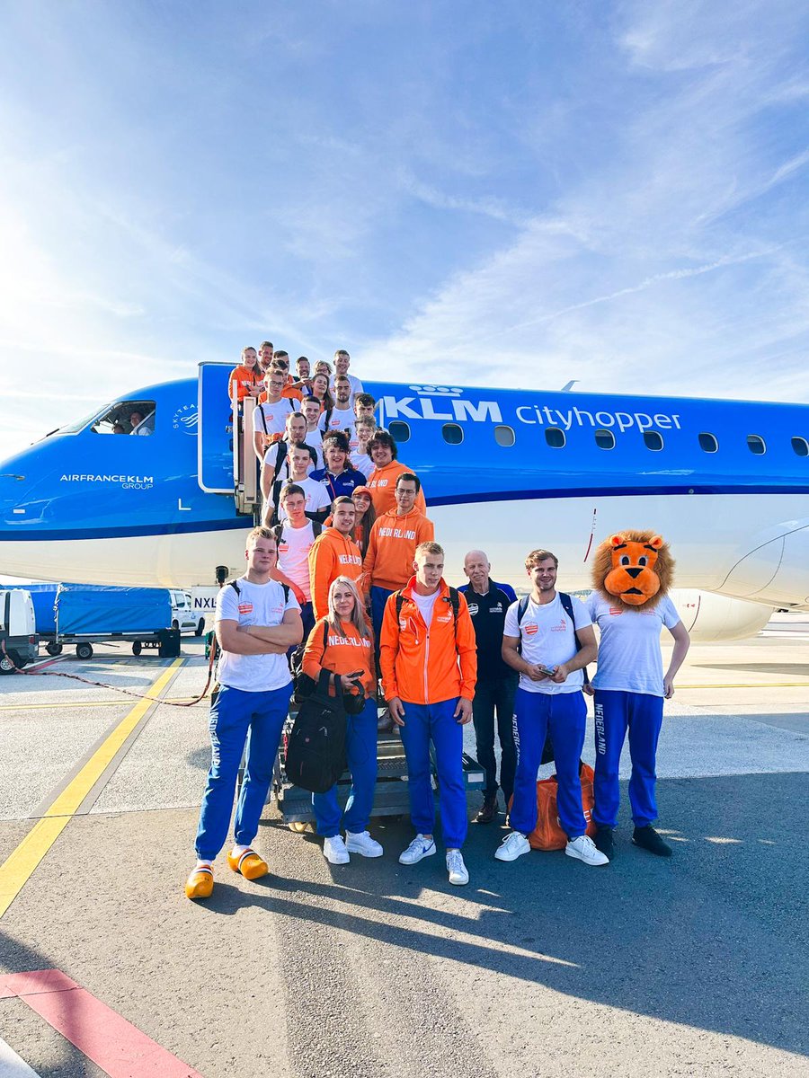 WorldSkillsNL's tweet photo. 🛩🌍 Team Netherlands is in Polen voor EuroSkills: het EK voor beroepen! 🦁🧡 #euroskills #klm #teamnetherlands #mbokampioenen https://t.co/Vrus1bJ886
