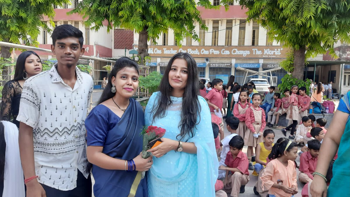 svmajidmoth's tweet photo. Happy Teachers' Day

Teachers of @svmajidmoth celebrated Teachers' Day in  a fun filled Manner.
#TeachersDay2023 
@Dir_Education 
@atishiAAP
@gupta_iitdelhi
@shail2018 
@PbpandeyB https://t.co/PSNrmUk33Q