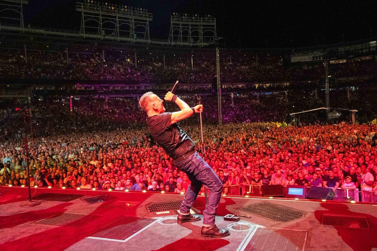springsteen's tweet photo. Chicago. August 11, 2023. 📸: Rob DeMartin https://t.co/Ca5yubv4m1