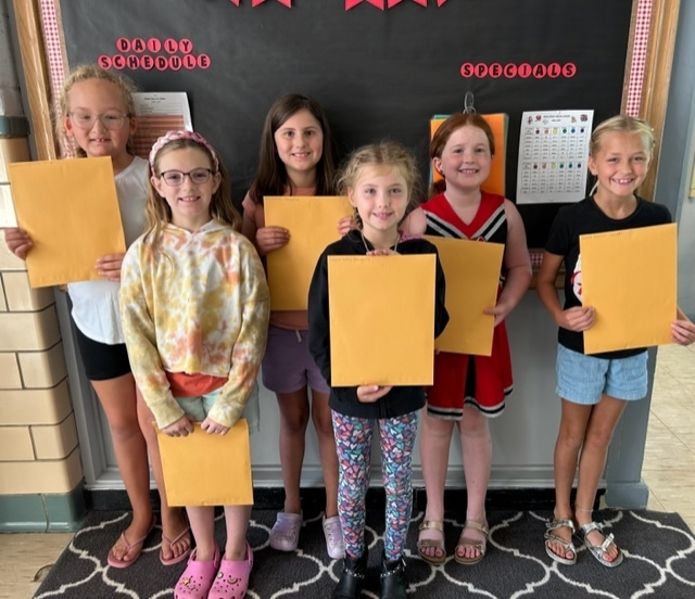 dewey_school's tweet photo. Congratulations to our first round of Terrific Kids for the month of September (Thoughtful)! https://t.co/iBw9RtOBhJ