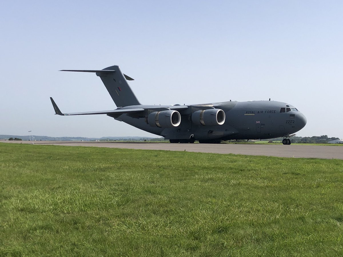 EGFF_GA's tweet photo. Cardiff Airport (EGFF) where one moment you are supporting a Piper PA28 then a Boeing C-17 Globemaster.

#CardiffAirport #EGFF #Cardiff #UKGA #GeneralAviation #UK #UKAviation #PrivateFlyer #UKFlying #Aviation https://t.co/cJ6nQBI6gz