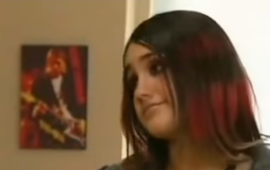 pardoraybr's tweet photo. - porque não pode dizer pelo menos uma única vez da sua vida o que vc pensa
-Me diz que coisas Lupita?
-ue às vezes vc é mesmo
- lupita no fundo todas somos iguais eu também tinha medo do bonequinho de plástico foi por isso que eu reagi assim com vc e com todo mundo
#Rebelde009 https://t.co/KYlSD9v292
