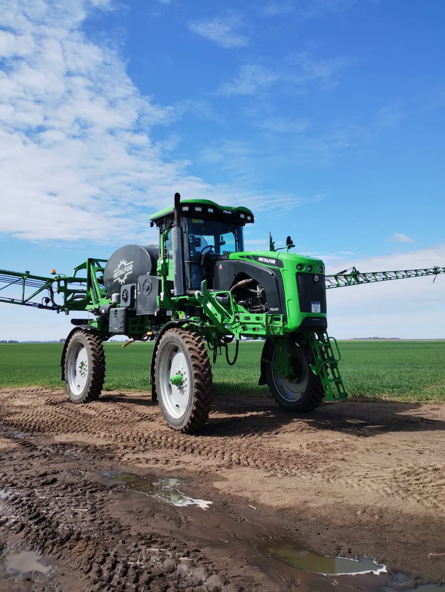 RegionalHD's tweet photo. El cultivo, Tg Baguette 620 con antecesor maní, en Est. "Cuatro Vientos", Henderson, PBA.
Los técnicos, la Ing. @josefinape y #NicolásHary.
Las empresas participantes,
@Agrofinatec @atanorarg
@AgroBayerAR @FMCCorp @InsuAgro @speedagro @Syngenta_ar @UPLArgentina #Agroyunta https://t.co/7qownXQUOy