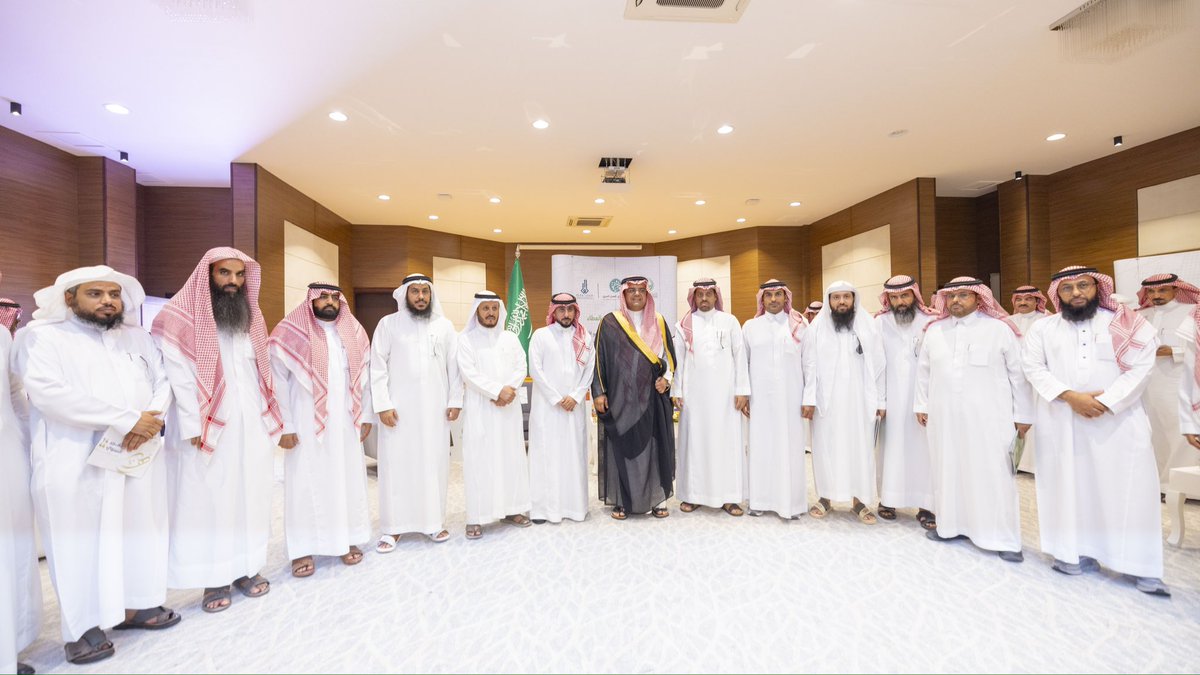 سمو محافظ حفر الباطن يرعى ملتقى جمعيات حفر الباطن الخيري ..

رعى صاحب السمو الأمير منصور بن محمد بن سعد ، محافظ حفر الباطن ، اليوم ملتقى جمعيات حفر الباطن الخيري تزامناً مع اليوم الدولي للعمل الخيري ، بتنظيم من مجلس المسؤولية الاجتماعية " الفاء " بالتعاون مع جمعية تراؤف ..