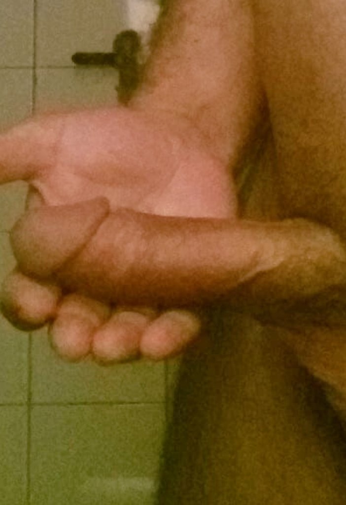 Merhaba arkadaşlar  rica ediyorum 60 yaş alti iletişime gecmesin engellemekten yoruldum. Biyikli gobekli 60 li yaslarda siirt batman d.bkir civari ariyorum