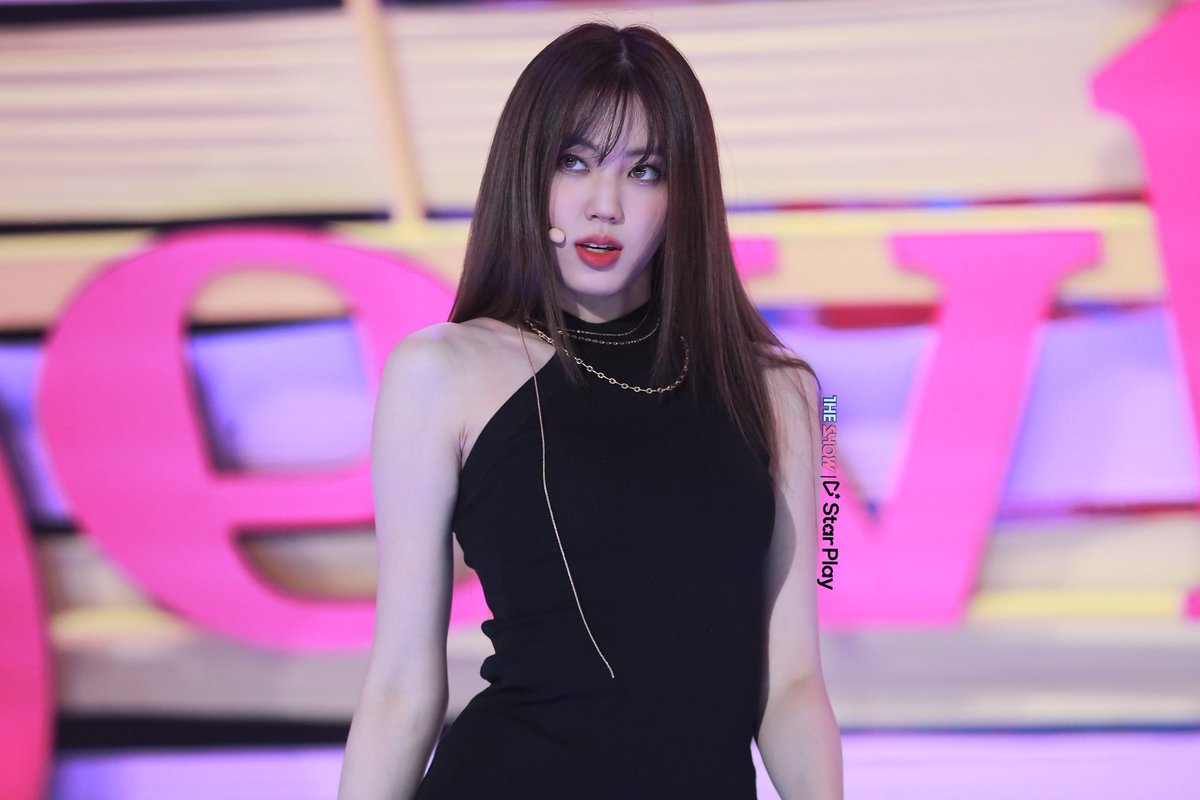 chaerso's tweet photo. devil was her era https://t.co/06TKak5cjA