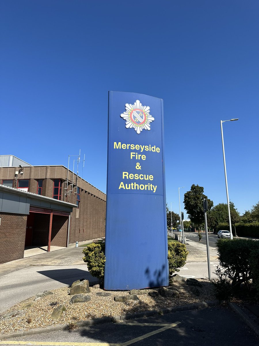 ChloeAlexander4's tweet photo. Day in Liverpool visiting Merseyside Fire &amp; Rescue 🚒 https://t.co/55yvtOXRrm