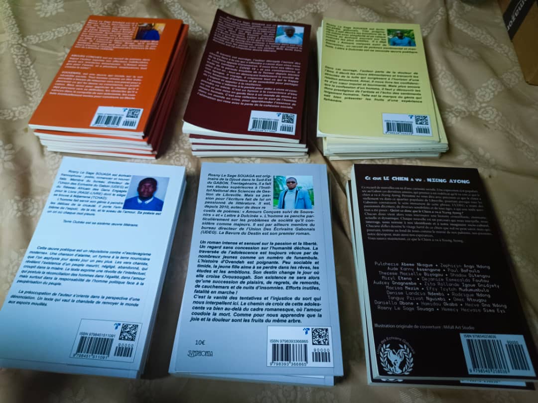 adama_douk's tweet photo. LITTÉRATURE GABONAISE 

Arrivage de : 
"CE QUE LE CHIEN A VU À NZENG-AYONG"👅&amp;  D'autres titres📚

Pour vos commandes et/ou réservations, contactez nous en inbox ou appelez au (+241) 66 04 32 44 / 66 74 95 53

#Maintenant_Vous_Saurez_Ce_Que_Le_Chien_A_vu_À_Nzeng_Ayong🐶🐕😎🇬🇦 https://t.co/0pAWCSvm8p
