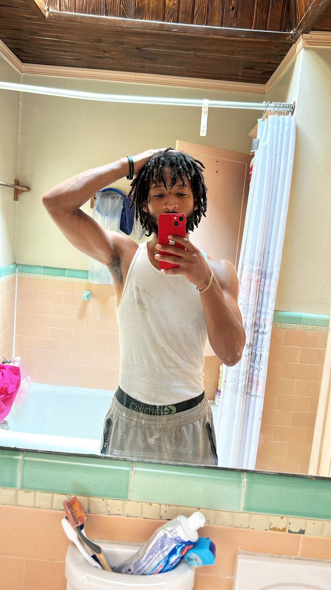 CombosShared's tweet image. I think this my favorite social media platform😂 jawn freaked out .. Titty Tuesday? thou 😭😭🏌️‍♂️