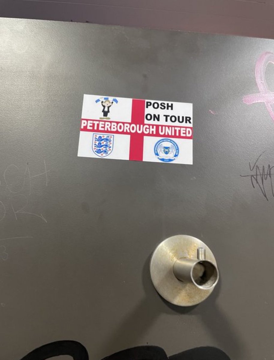 AwayDaySlaps's tweet photo. 👋 @theposh on the road

📍 Cobham Services 

📸 Anonymous

✉️ Send submissions via DM to be featured #pufc #theposh https://t.co/vZepuP1bwY