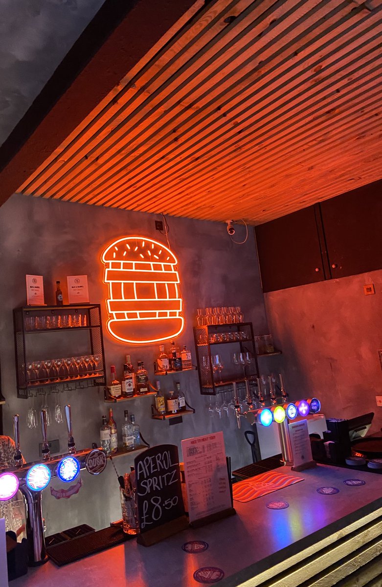 BrumFoodPod's tweet photo. Nice Tuesday night down Harborne. Looking forward to trying @TheBunAndBarrel @atticbrewco new beer #AdInvited https://t.co/hkdf7Ivtvn