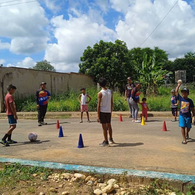 Bajo orientaciones del ciudadano alcalde <a href="/FERNANDO_FEO/">Fernando Feo Henriquez</a> se dio continuidad al programa deportivo en las comunidades. 

La noticia 📰: instagram.com/p/Cwz9ZVwr2Kq/…

#FernandoElAlcaldeQueSiCumple
#VamosVamosTinaquillo