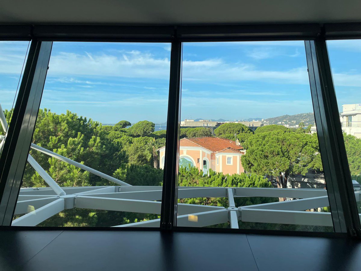AnnaKlaft's tweet photo. The @GDA_Datacenters is part of  the #PlatformGlobal 2023 in #Antibes. Today I had the pleasure to bring aspects from Germany into this years‘ panel discussion about Europe Challenges and the perspectives of data centre industry. #Datacenter https://t.co/OLzOOsaDlz