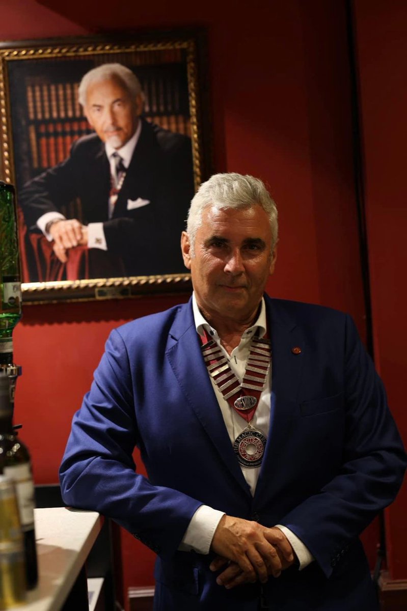 Marvin Berglas was elected President of The Magic Circle last night, a role his dad, David held from 1989/98. Marvin said: “It’s an absolute honour and privilege to be the new president. It is part of my family history and I know that my father, 97-years-old David will be proud.”