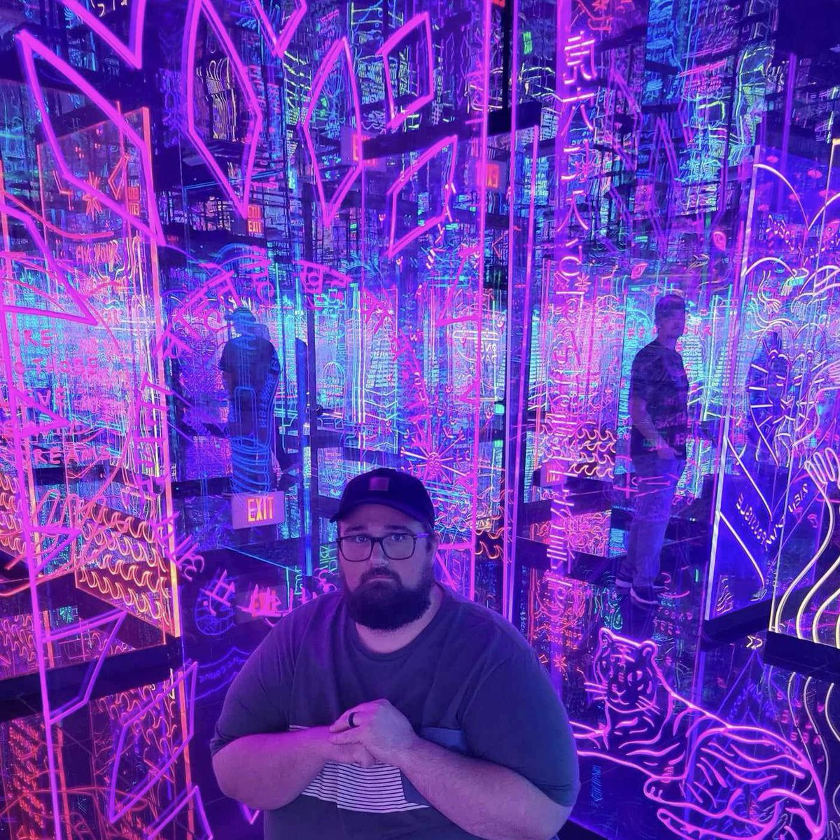 Gooba_Dooba_'s tweet photo. Las Vegas honeymoon day 1. #FantasyLabLV #LasVegas https://t.co/AjvU9kA2ah