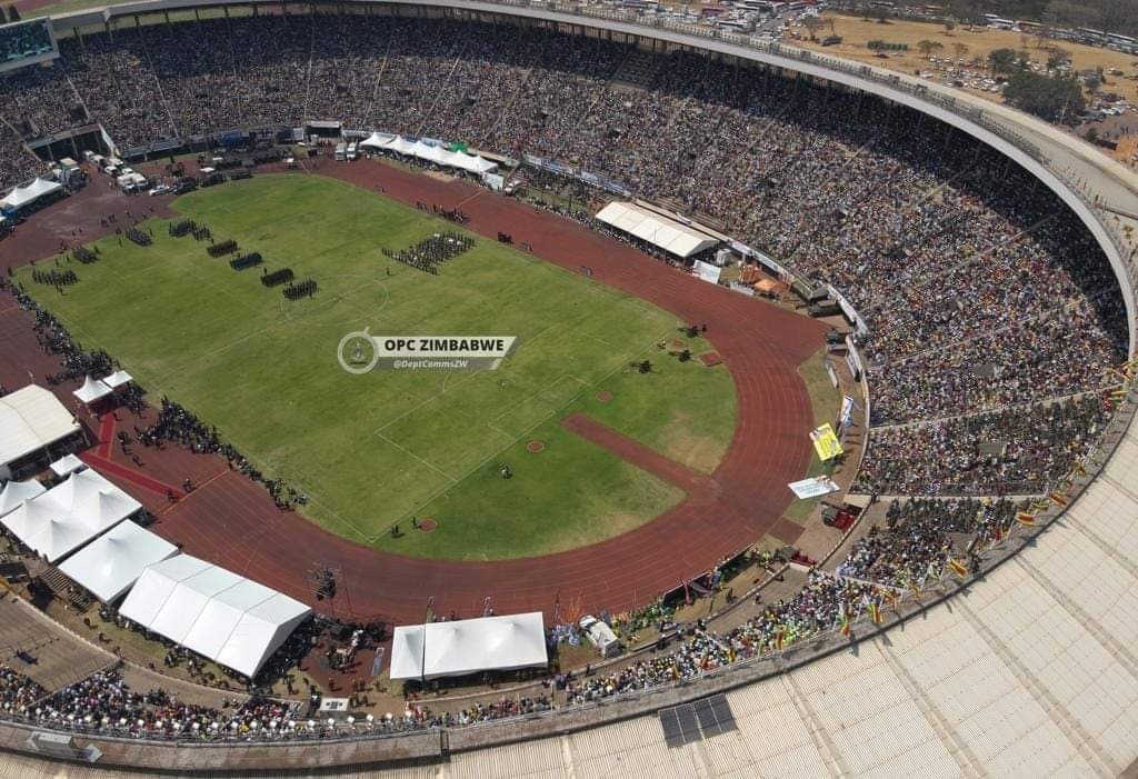 PaidamoyoMutsv1's tweet photo. Yesterday at NSS, at the inauguration of President Mnangagwa... the stadium was full!! People were happy to witness the event...

#EDPfeeee https://t.co/Cen0QPGZUX