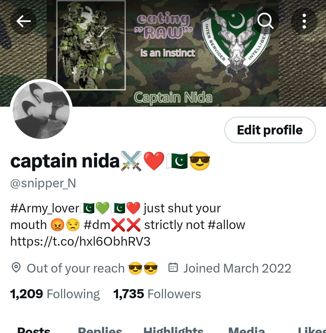 Thelady_boss_'s tweet image. I AM  A FOJI
I don't need Bullets &amp;amp; Gun to kill u😏 My Look &amp;amp; Attitude is enough to do so...😎
#header_updated
#PakArmy_OurPride 
#PakArmySymbolOfBravery