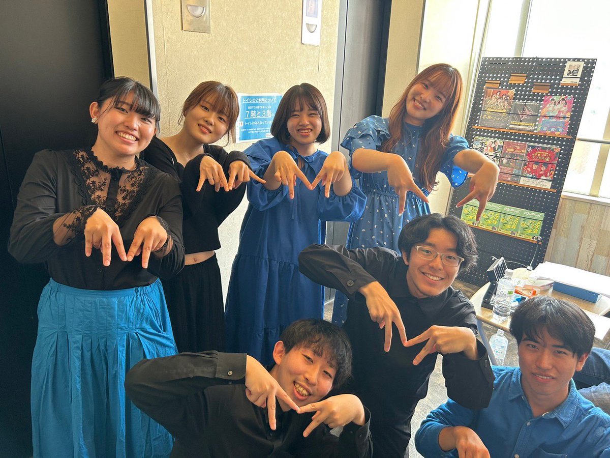 junky_nosera's tweet photo. 【出演情報】

皆様こんばんは。
私たちJunky Junkyは先日行われたMiddle-rank Acappella Stageに出演しました。

優勝は叶わなかったものの、とても楽しくライブをさせていただきました。
起こしくださった皆様、運営の皆様、本当にありがとうございました！ https://t.co/ivww3aDZkg