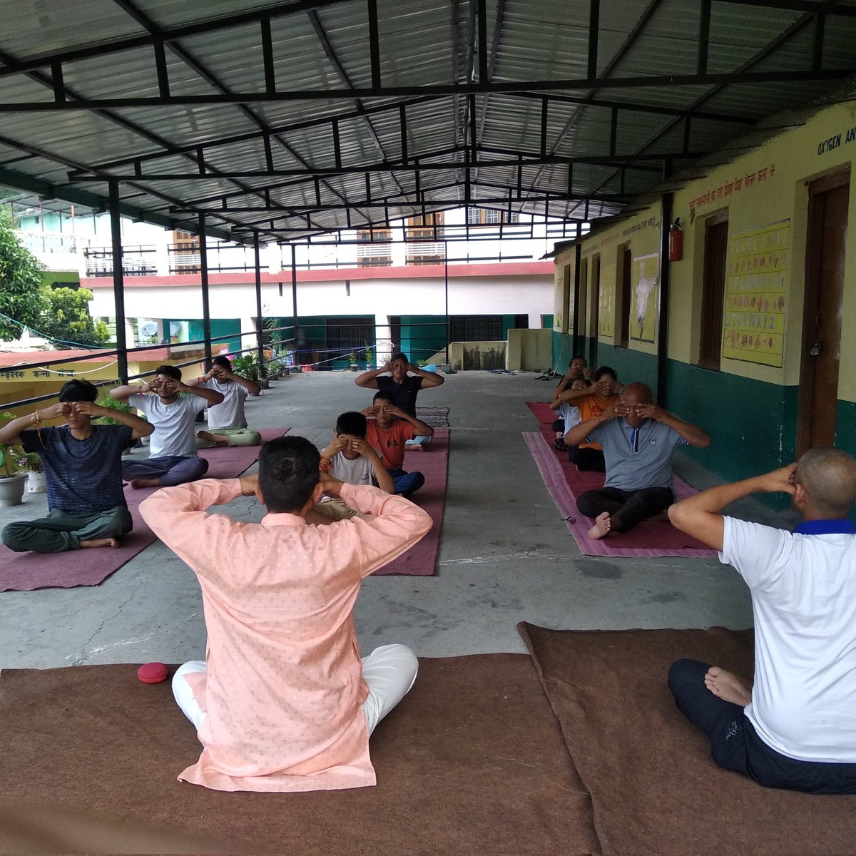 नियमित योग कक्षा आदर्श विद्या मंदिर कोठियाल सैन जिला चमोली (उत्तराखंड)