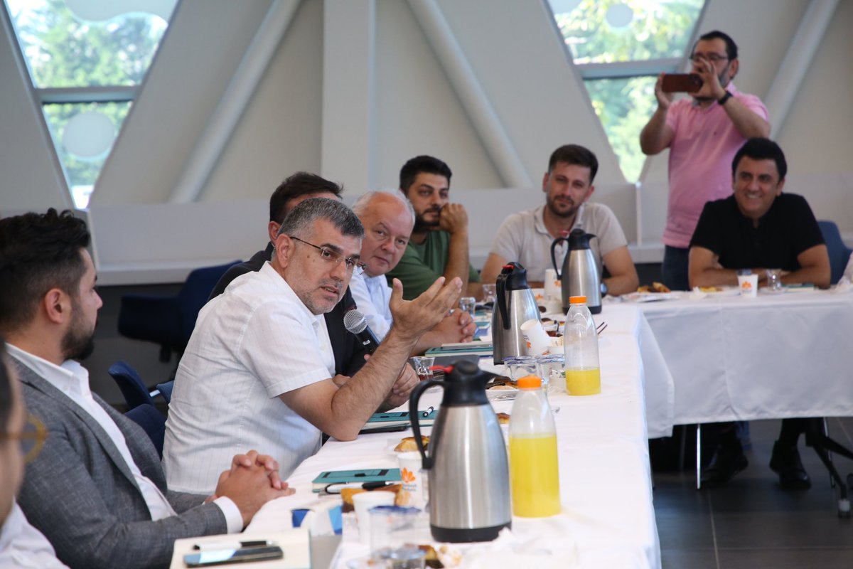 dijitalsb's tweet photo. Sultanbeyli'de Alman İş İnsanları ile Yatırım ve İşbirliği Fırsatları Toplantısı, Sultanbeyli Dijital Dönüşüm ve Yetkinlik Geliştirme Merkezi'nde gerçekleştirildi. https://t.co/2UXXSJ2J56