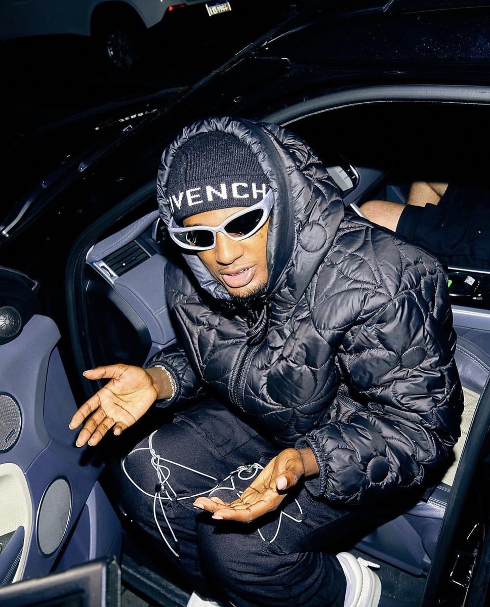 Tipo uma glock tweet media