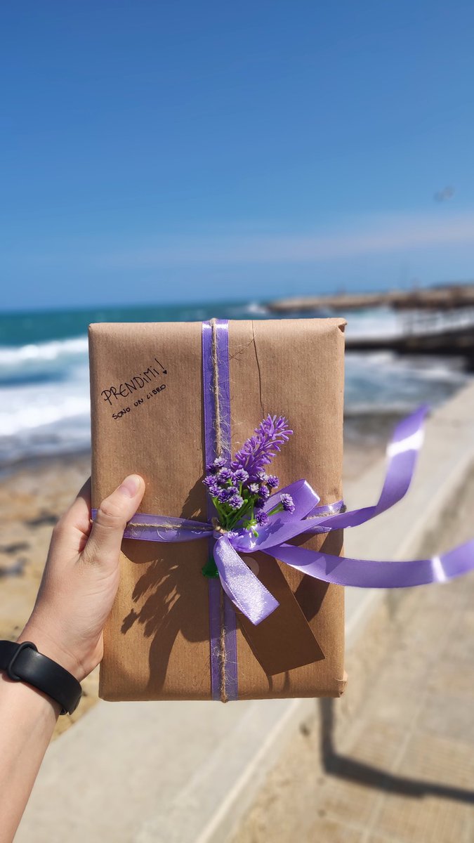 vanessa_casini's tweet image. ✨ GIVEAWAY ON THE ROAD ✨

Il penultimo pacchetto ha raggiunto la sua destinazione, tra il vento e la spuma vi aspetta fronte mare! 🌱❤️

#lereditàchetilascio #followthe🌱 #Giveaway #BookCrossing