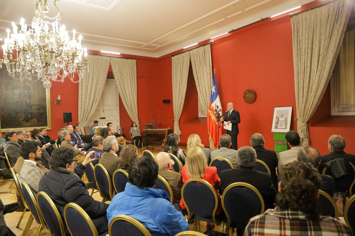 Asuntos Religiosos tweet media