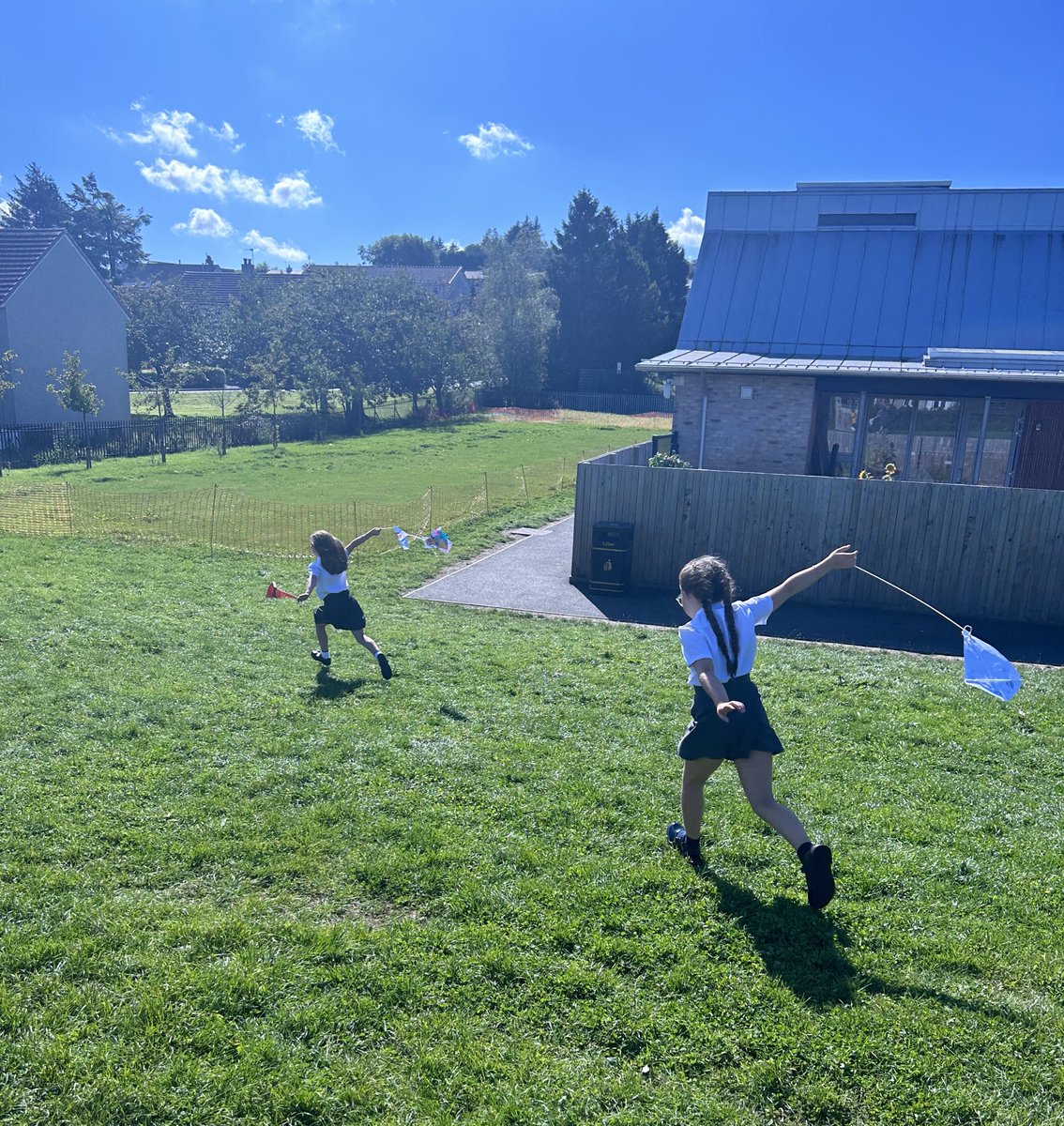 EagleshamPS's tweet photo. Let’s go fly a kite! 🪁
As part of our ‘Flat Stanley’ novel study, P3.2 designed and created working kites, just like what happened to Stanley! What a perfect week for flying kites! #EPSSTEM #EPSCreativity https://t.co/lMKM7jkxCm