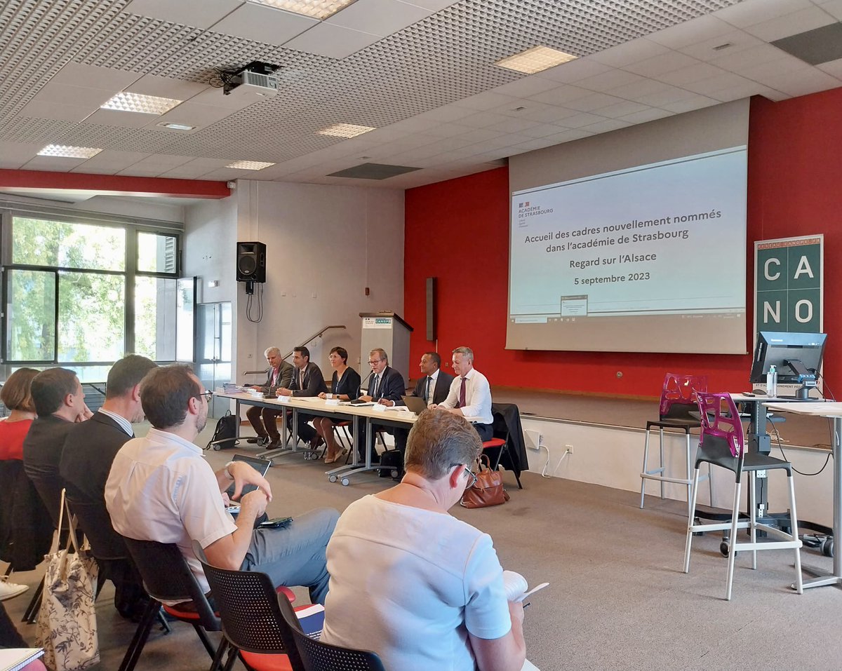 acstrasbourg's tweet photo. Accueil des cadres nouvellement nommés !
Il s’agit de la Promotion « Colette Besson » qui annonce bien l'année 2024 placée sous le signe du #sport.
Écoute, accompagnement, formation tout au long de la carrière, les maîtres-mots de la rentrée dans l’@acstrasbourg https://t.co/K0dTHLTUCK