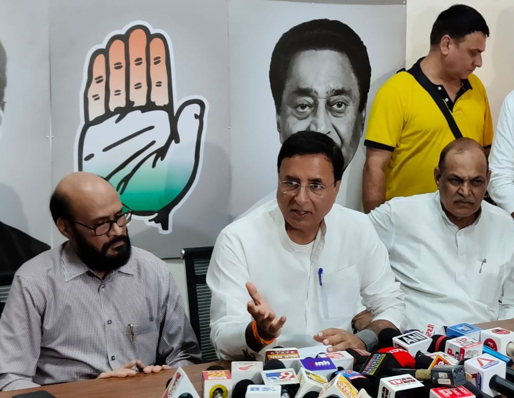 KKMishraINC's tweet photo. अ.भा. कांग्रेस कमेटी के महामंत्री व मप्र प्रभारी @rssurjewala जी आज राजधानी भोपाल में मीडिया से रूबरू हुए.....

@OfficeOfKNath https://t.co/RoEiwwXTXb