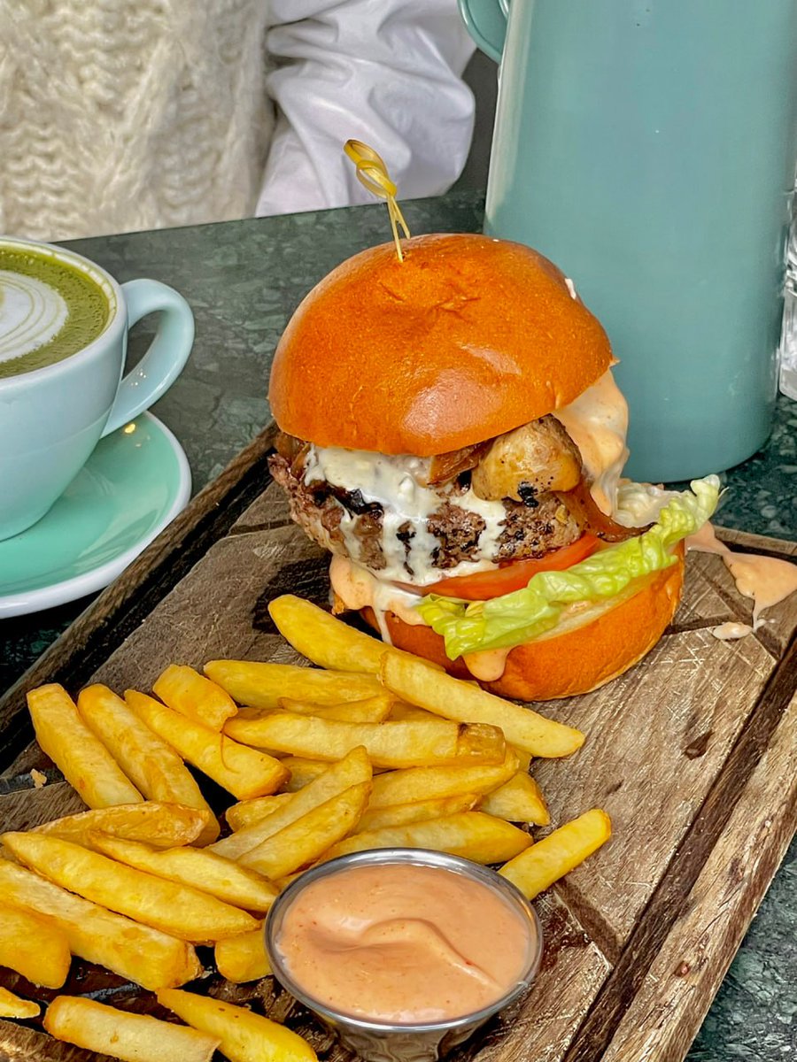 janesorrells's tweet photo. This is my lunch😋 https://t.co/PGjAVBUfBn