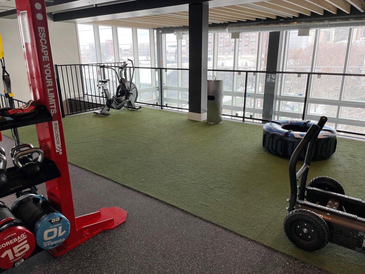 escapefitness's tweet photo. 6th & Main - Maximising the Benefits of Luxury and Functional Fitness
#escapefitness #escapeyourlimits #gymdesign #gymequipment #fitnessindustry https://t.co/4TRGKqKG4g