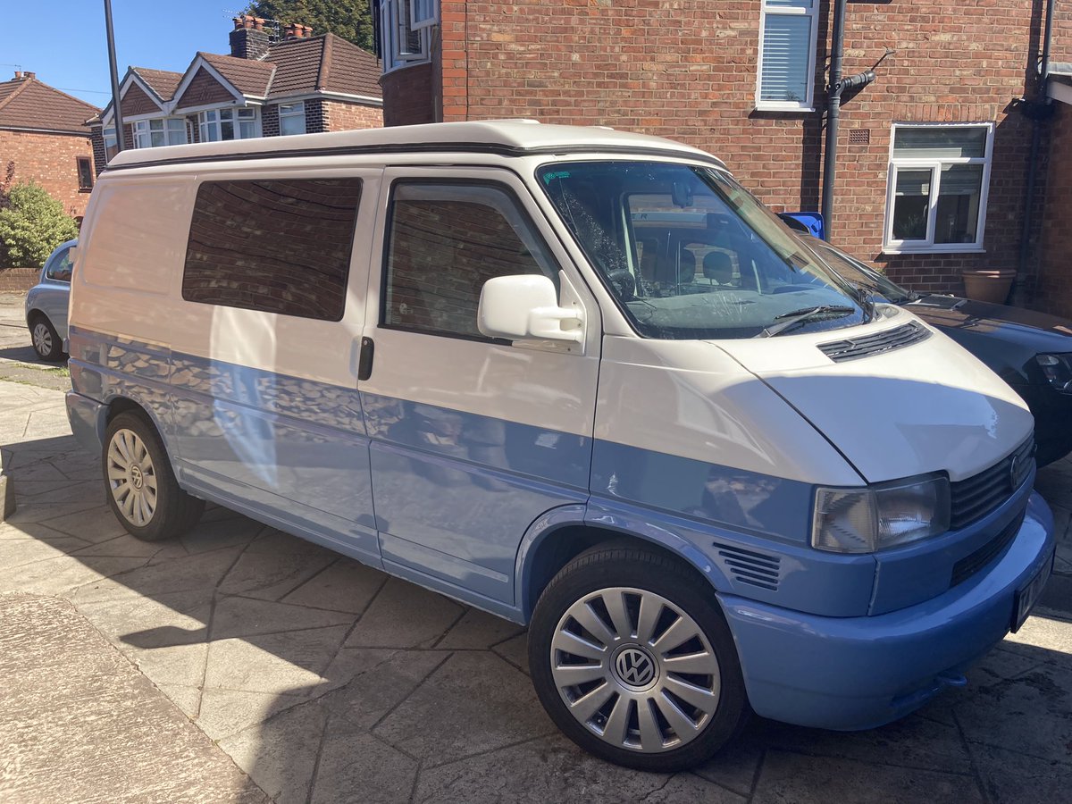 monkeysuncledu1's tweet photo. Shiny new paint job, all ready for weekend away at @busfest #shiny #vanlife #vw #busfest https://t.co/KZtKiqKXjM